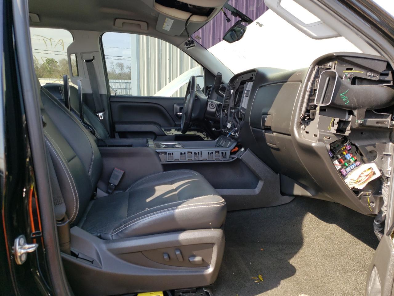 Photo 5 from auction – 2018 CHEVROLET SILVERADO with VIN 3GCUKREC3JG100965