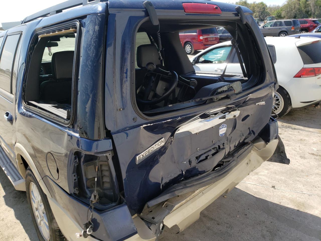 Photo 9 from auction – 2007 FORD EXPEDITION with VIN 1FMFU17507LA60192