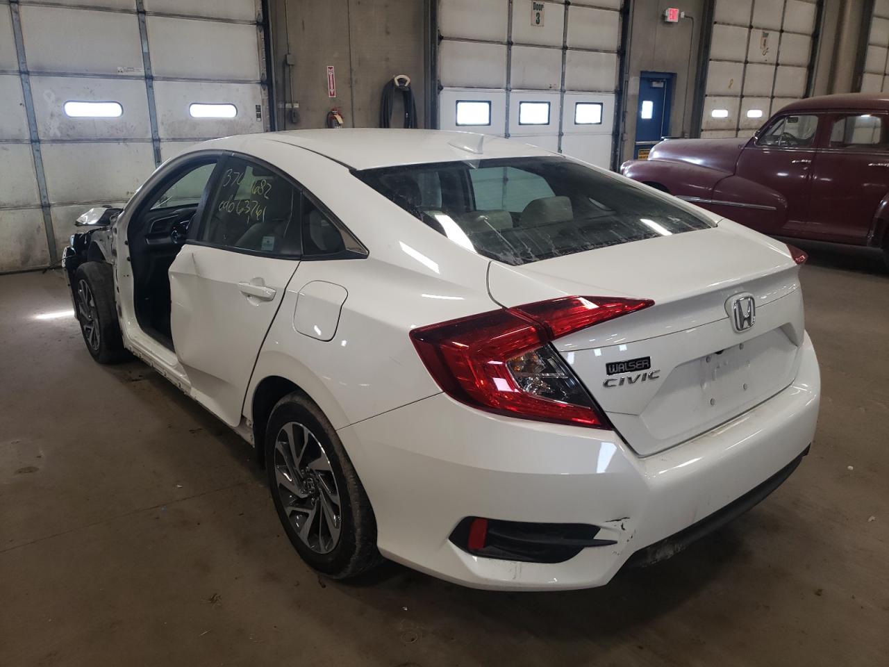 Photo 3 from auction – 2017 HONDA CIVIC EX with VIN 19XFC2F71HE013960