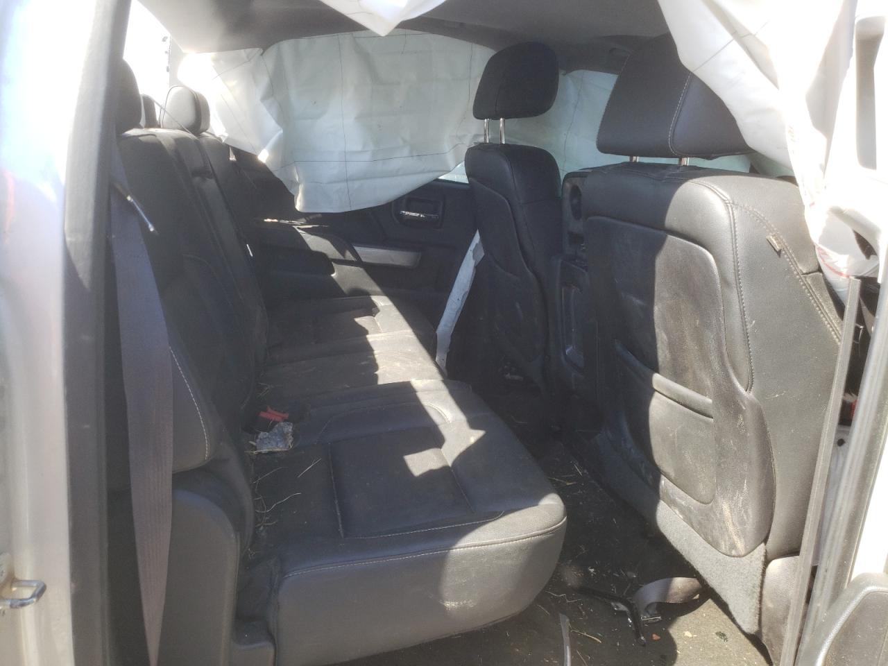 Foto 6 de la subasta – 2015 CHEVROLET SILVERADO con VIN 3GCUKREC2FG168178