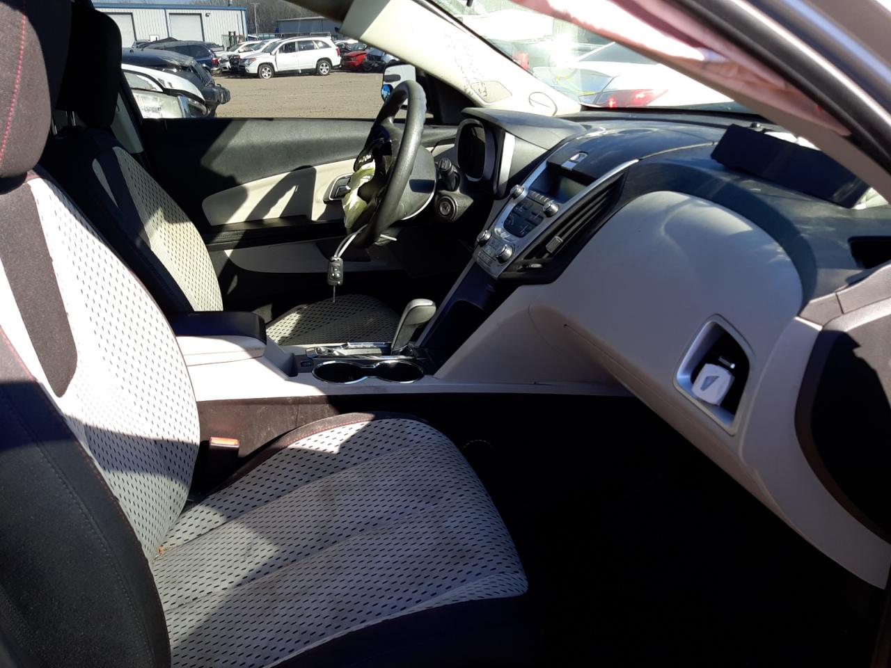 Photo 5 from auction – 2015 CHEVROLET EQUINOX LS with VIN 2GNALAEK7F6415710