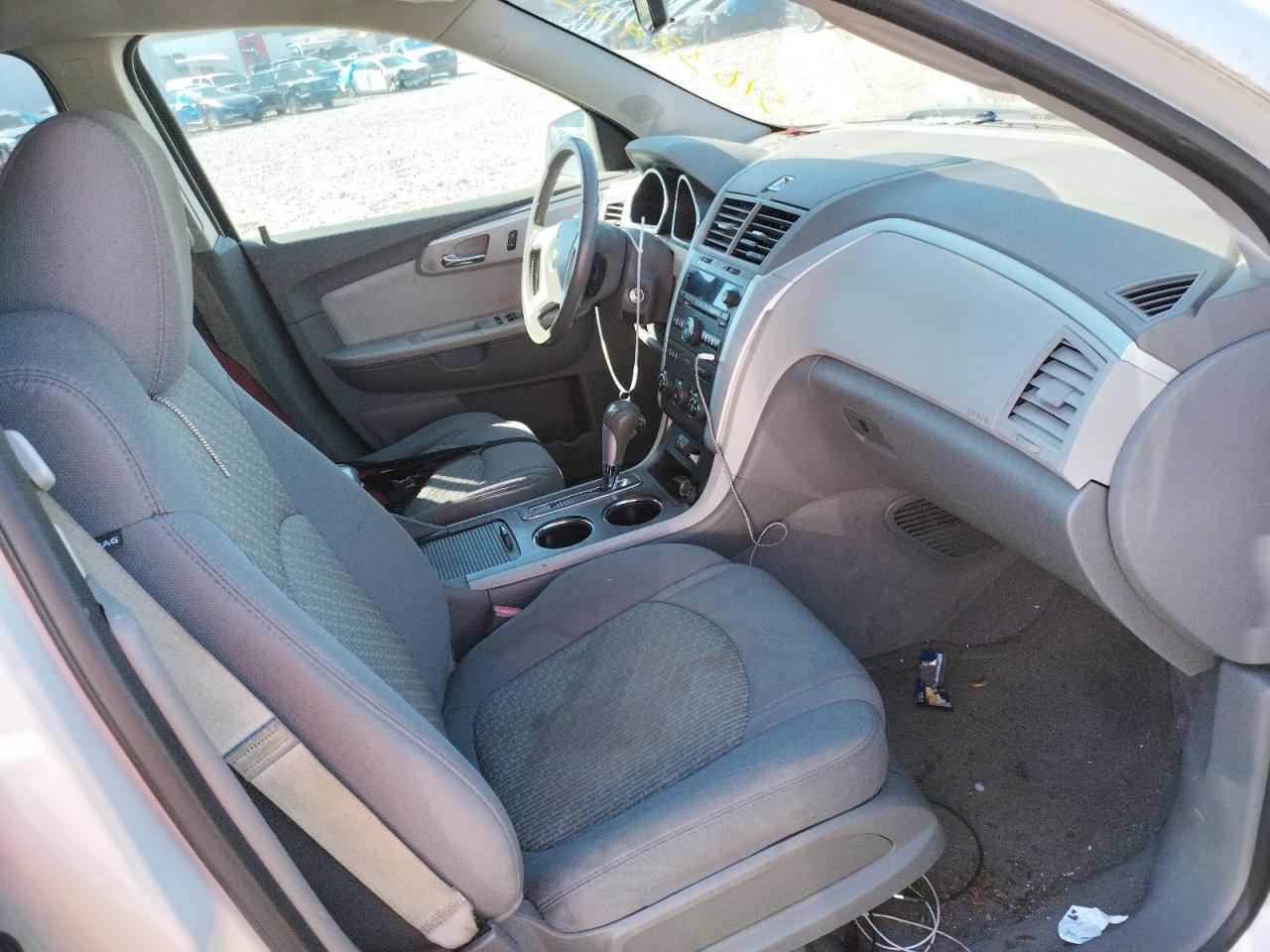 Photo 5 from auction – 2012 CHEVROLET TRAVERSE L with VIN 1GNKVGED7CJ192540