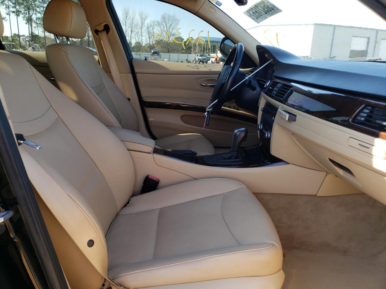 Photo 5 from auction – 2011 BMW 328 I with VIN WBAPH7G57BNN04808
