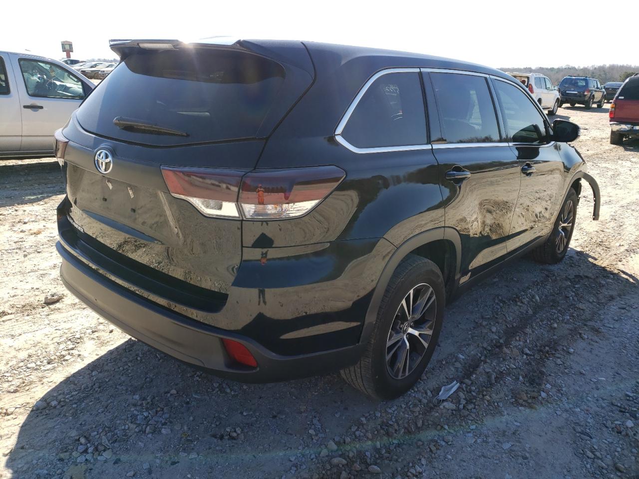 Photo 4 from auction – 2019 TOYOTA HIGHLANDER with VIN 5TDZZRFH4KS298728