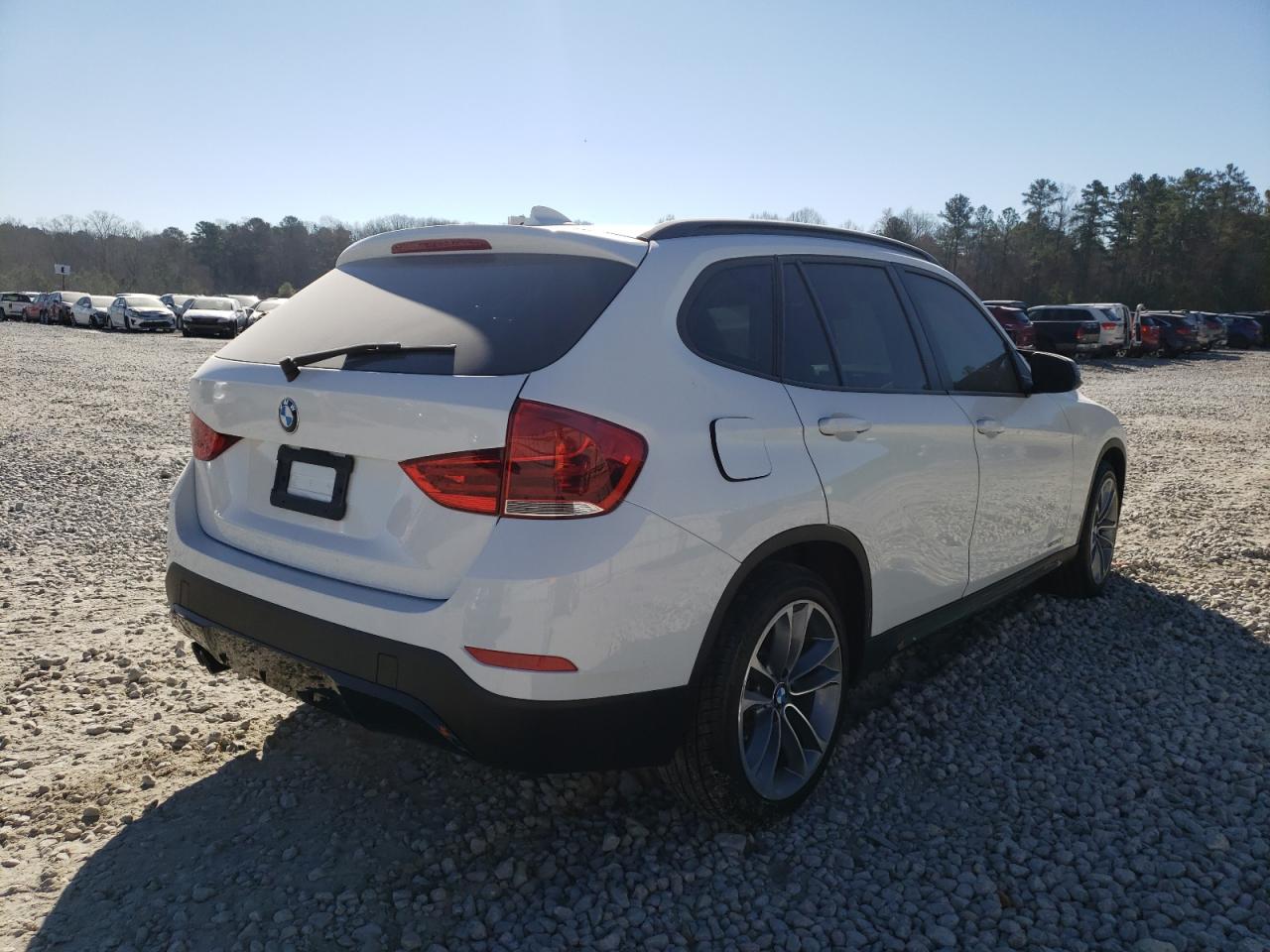 Photo 4 from auction – 2015 BMW X1 SDRIVE2 with VIN WBAVM1C59FVW57296