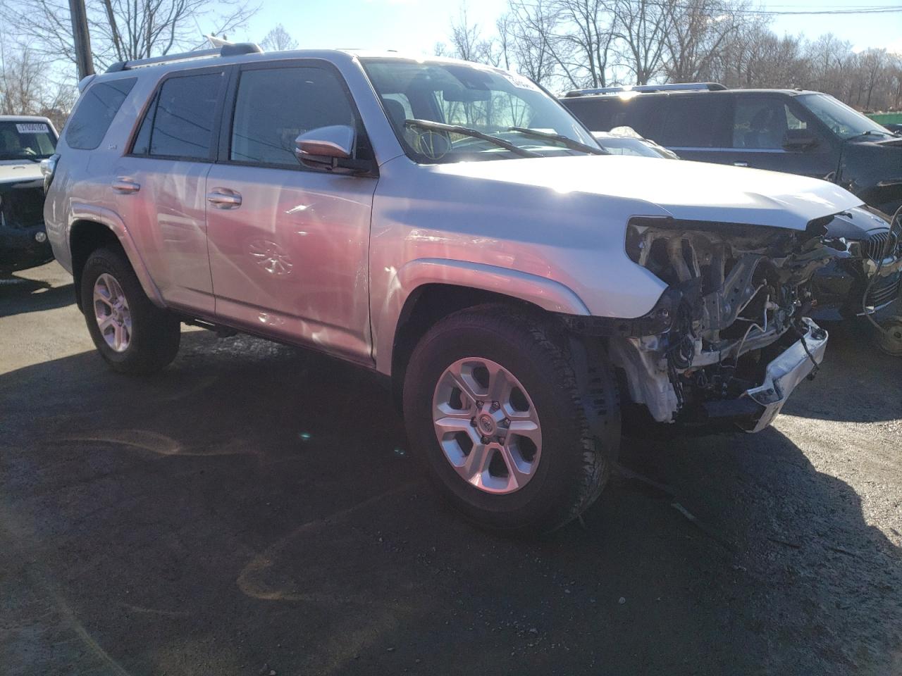 TOYOTA 4RUNNER SR 2021 with VIN JTEFU5JRXM5250164 - Photo from auction