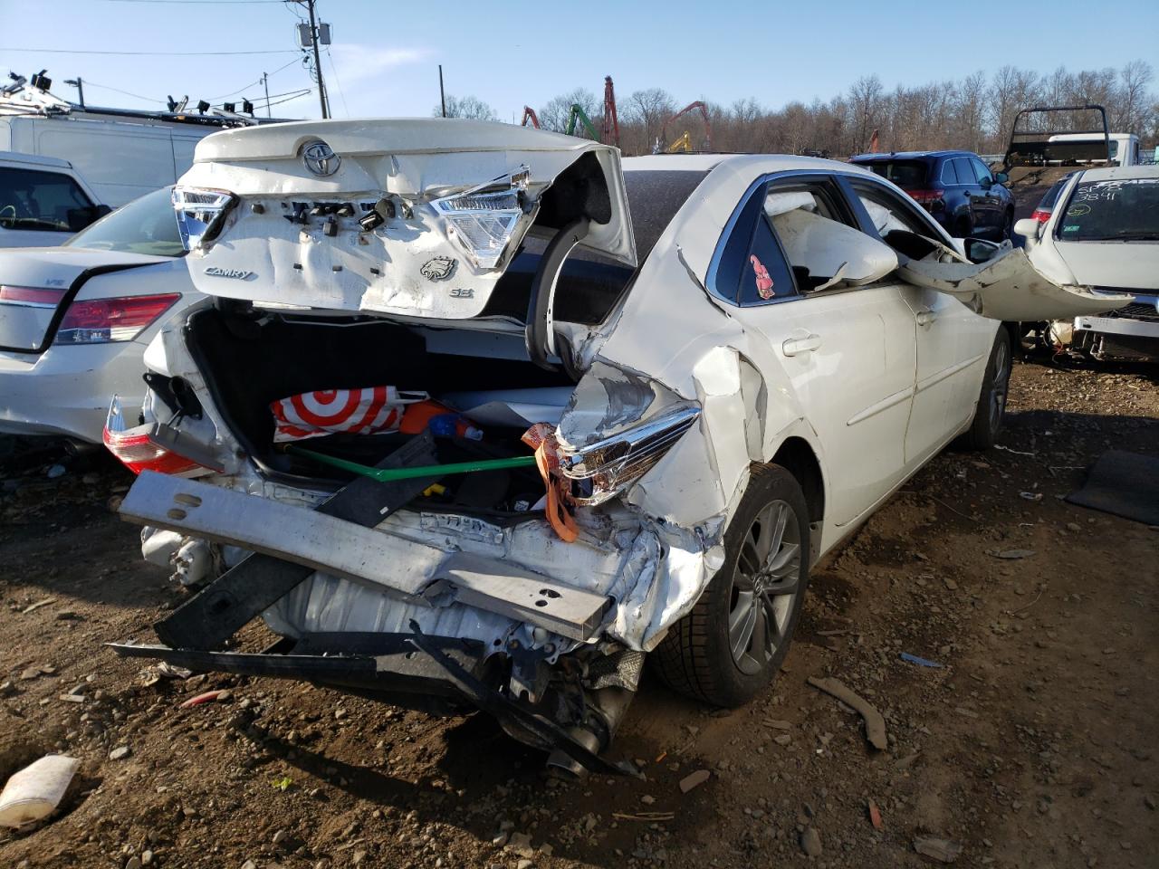 Photo 4 from auction – 2017 TOYOTA CAMRY LE with VIN 4T1BF1FK2HU293003