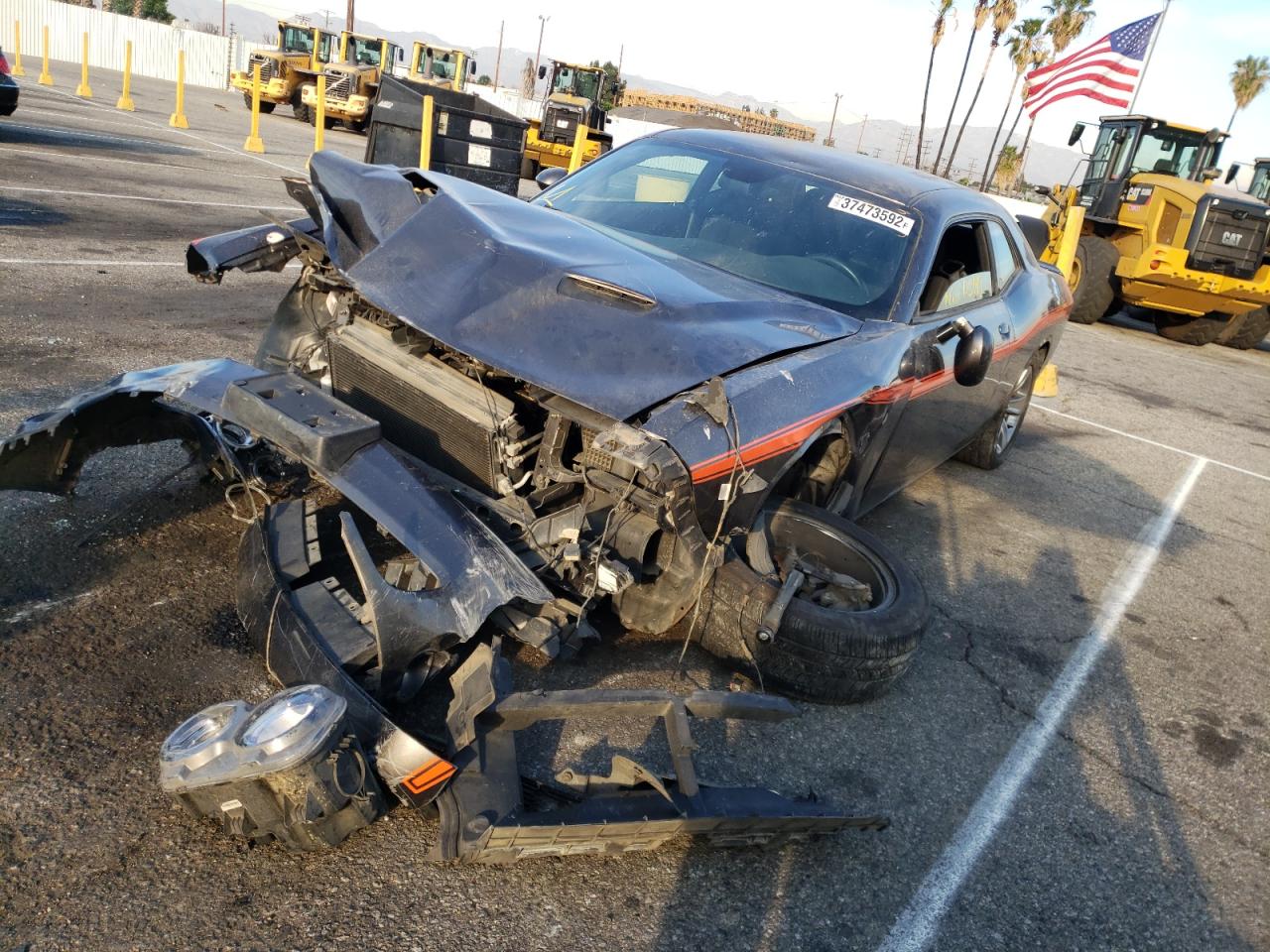 Photo 2 from auction – 2015 DODGE CHALLENGER with VIN 2C3CDZAG4FH775623