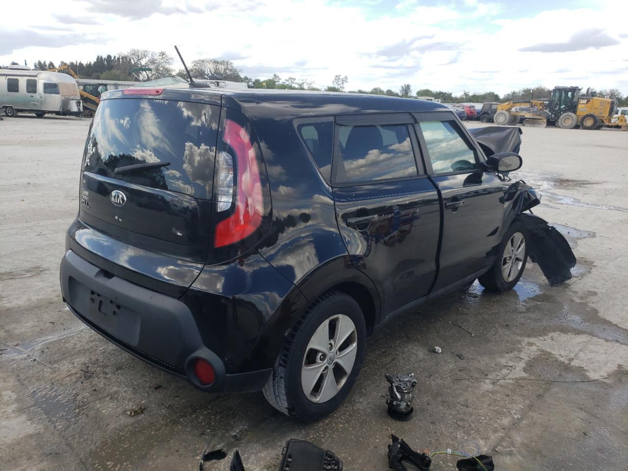 Photo 4 from auction – 2016 KIA SOUL with VIN KNDJN2A25G7310468