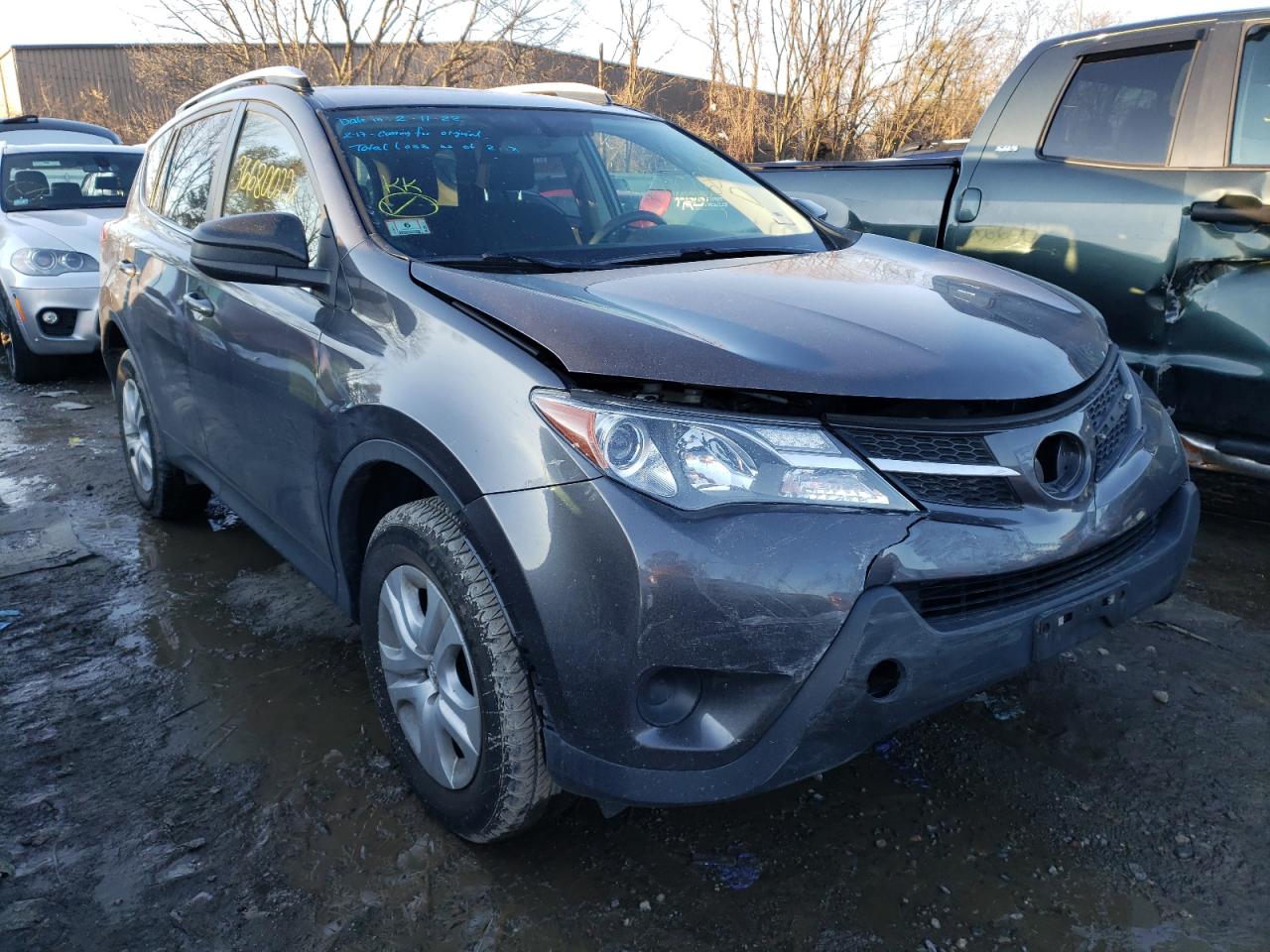 Photo 1 from auction – 2015 TOYOTA RAV4 LE with VIN JTMBFREV0FJ046298