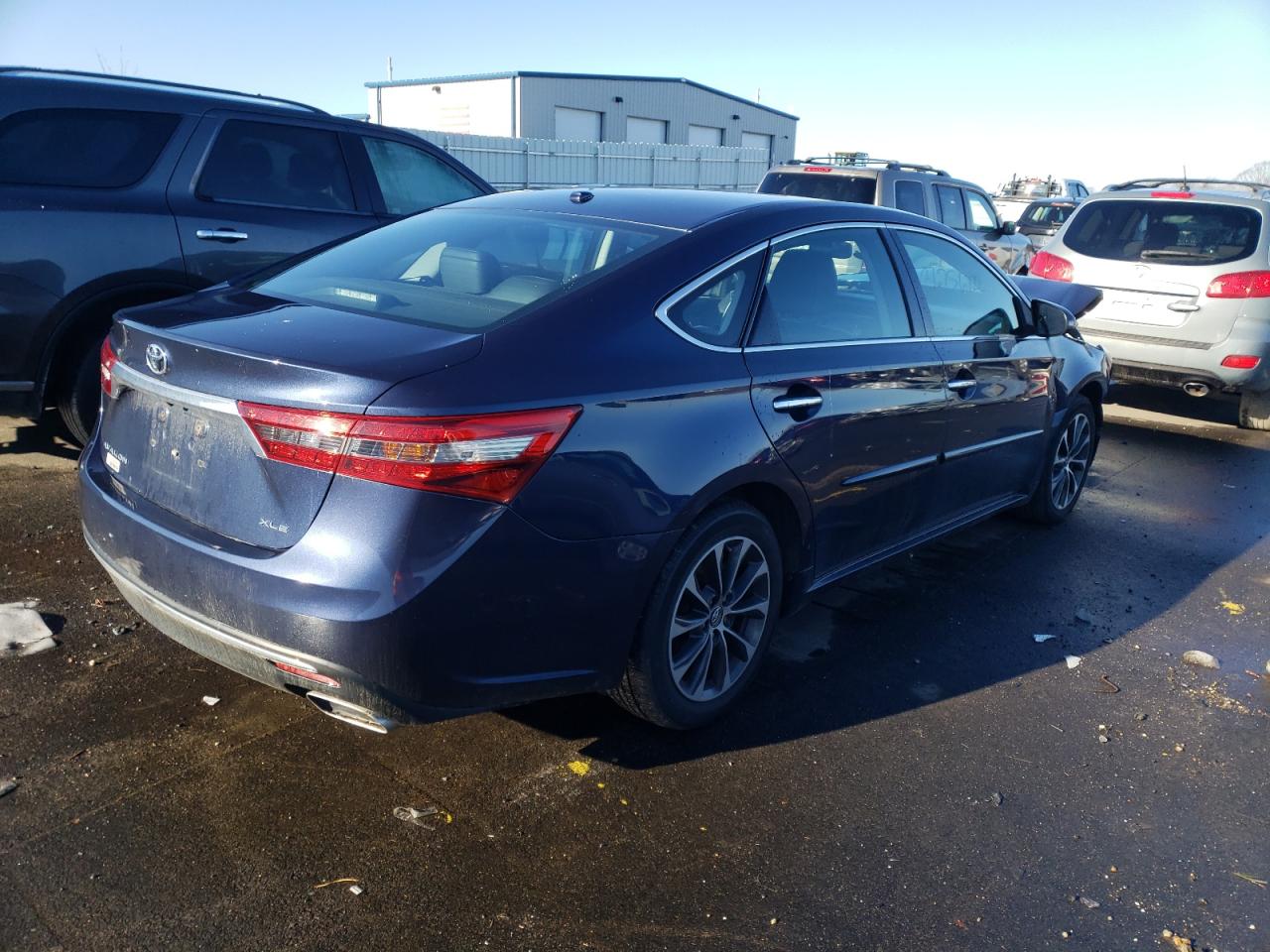 Photo 4 from auction – 2016 TOYOTA AVALON XLE with VIN 4T1BK1EB4GU207380