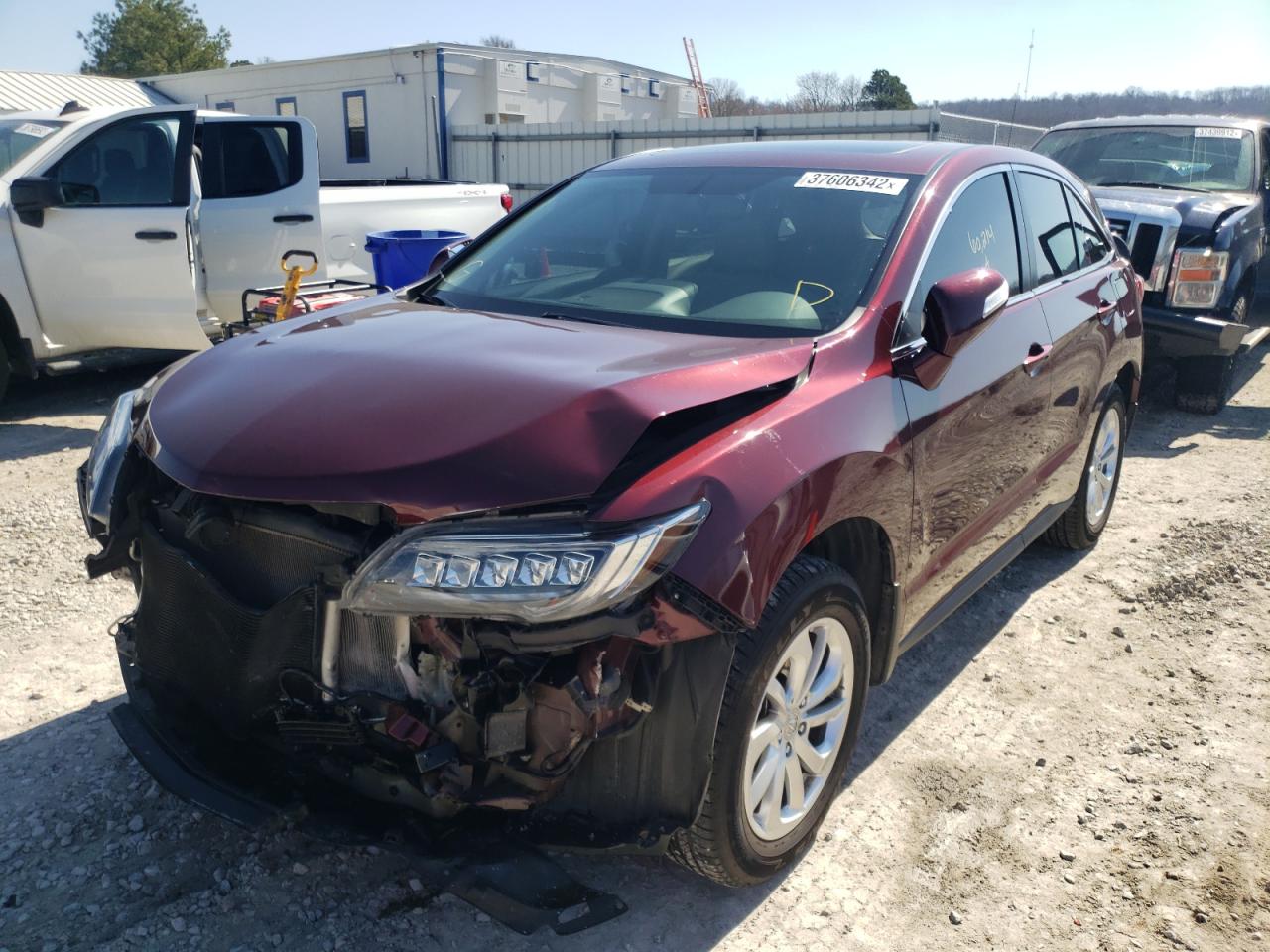Photo 2 from auction – 2017 ACURA RDX TECHNO with VIN 5J8TB4H50HL014832