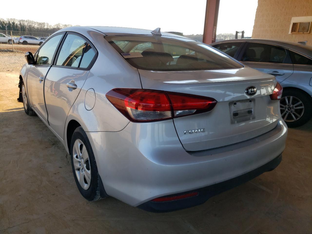 Photo 3 from auction – 2017 KIA FORTE LX with VIN 3KPFK4A70HE075789