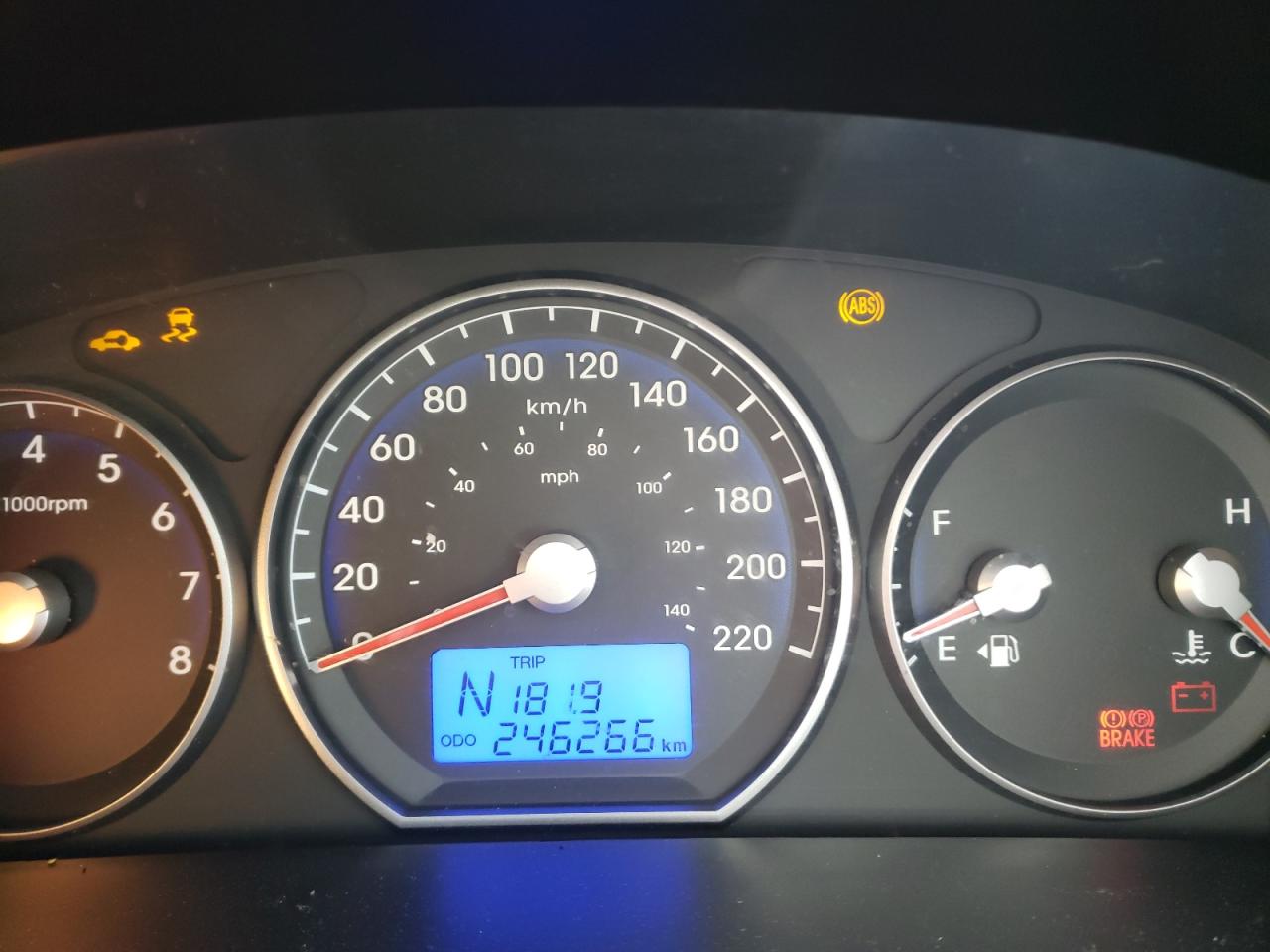 Photo 8 from auction – 2010 HYUNDAI SANTA FE G with VIN 5NMSG4AGXAH383681