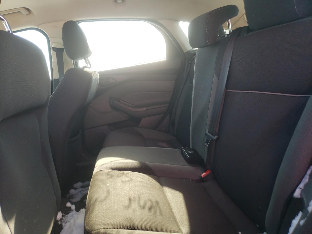 Photo 6 from auction – 2012 FORD FOCUS SE with VIN 1FAHP3K29CL376493