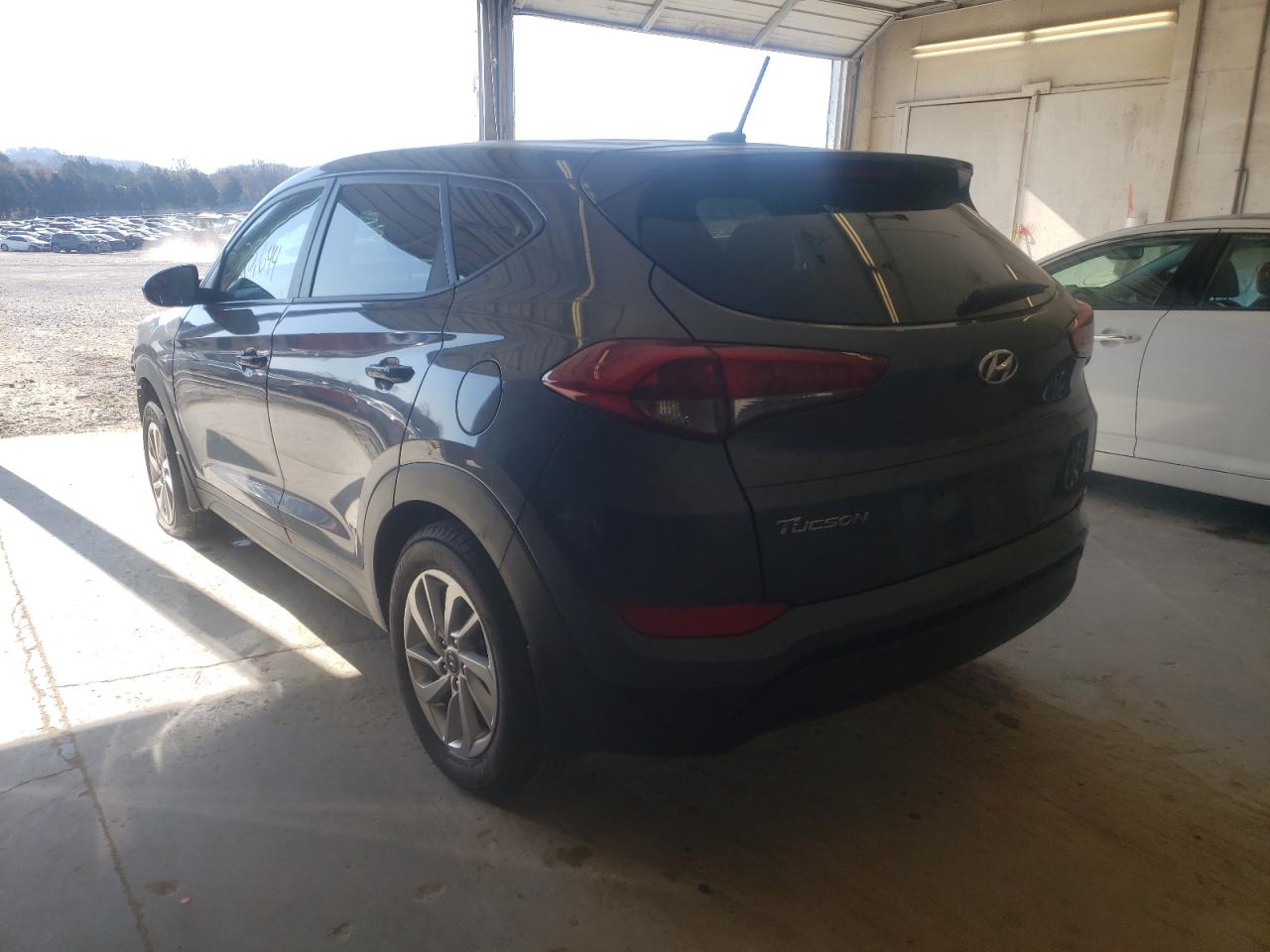 Photo 3 from auction – 2016 HYUNDAI TUCSON SE with VIN KM8J23A49GU042778