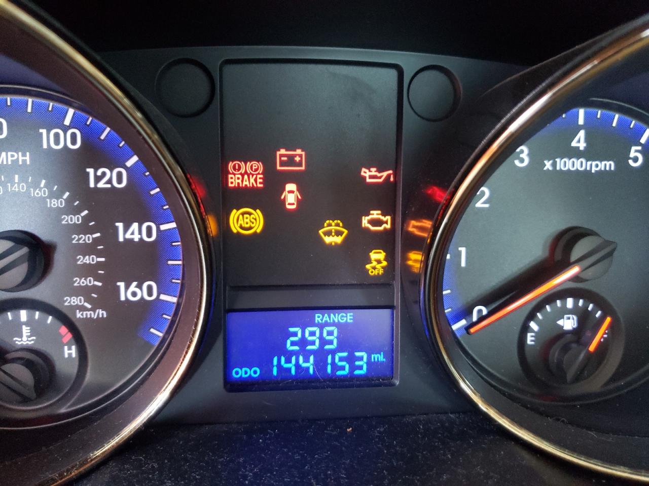 Photo 8 from auction – 2011 HYUNDAI GENESIS CO with VIN KMHHU6KH5BU044676