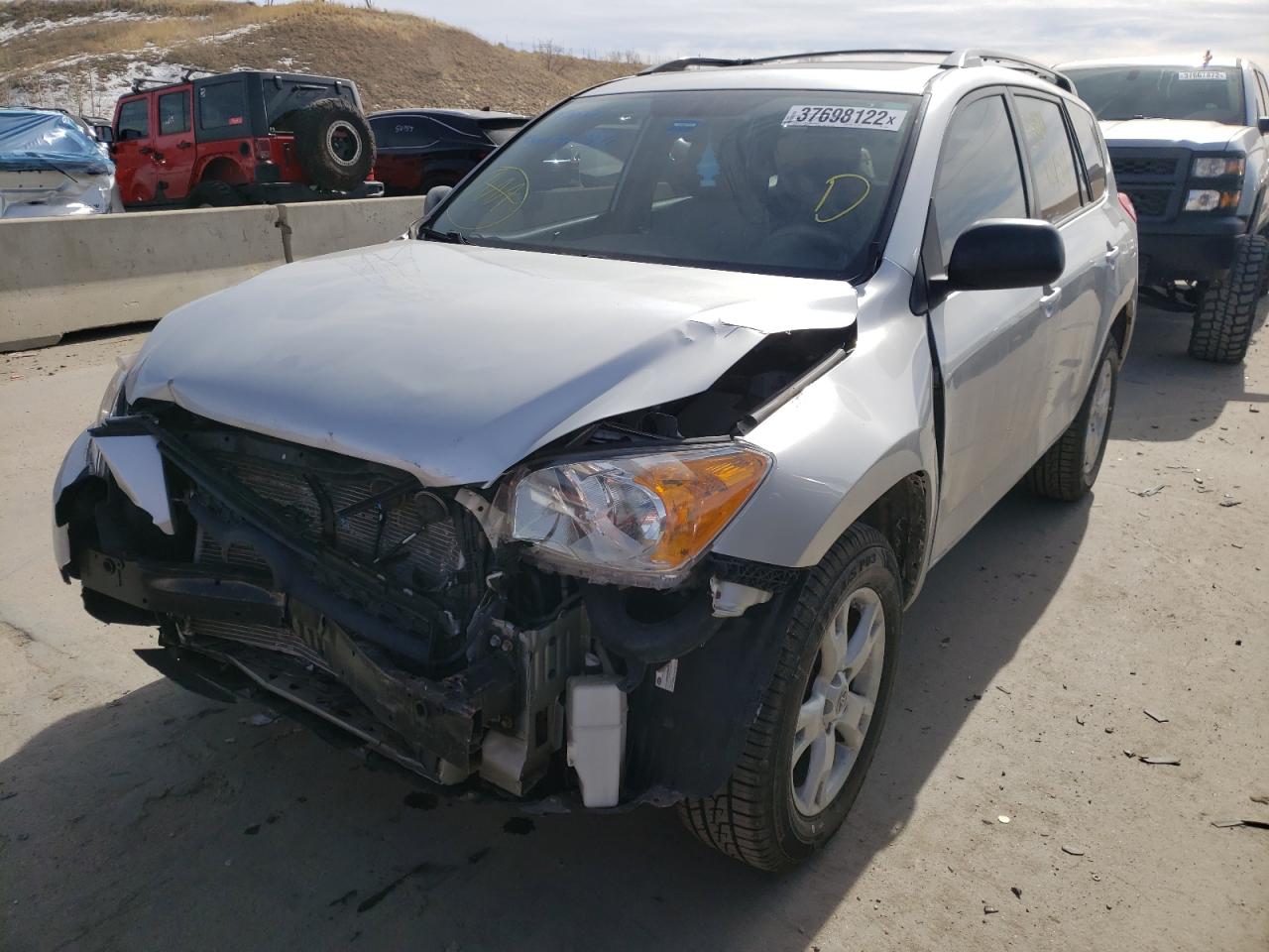 Photo 2 from auction – 2012 TOYOTA RAV4 with VIN 2T3BF4DV4CW261877