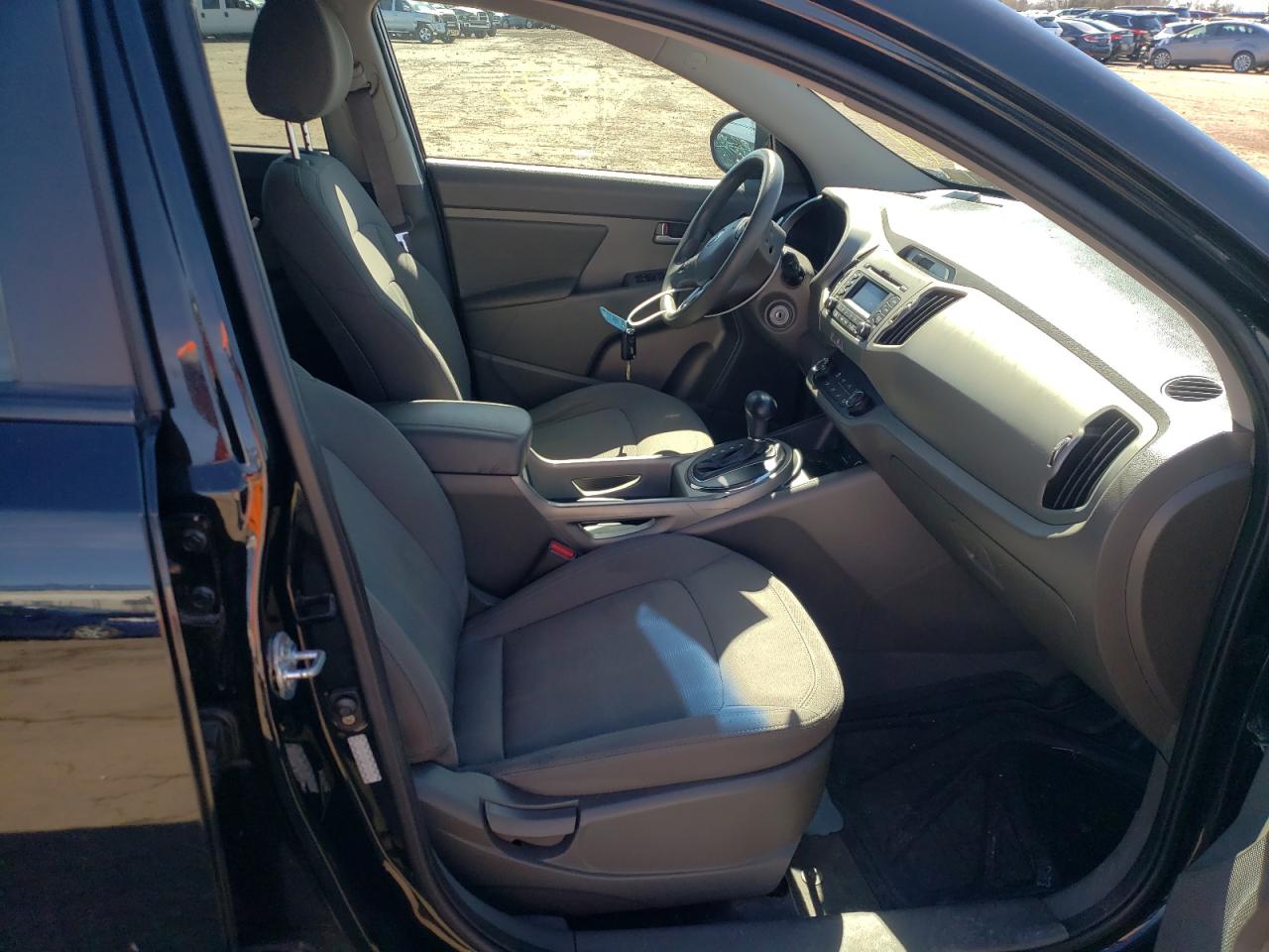 Photo 5 from auction – 2012 KIA SPORTAGE L with VIN KNDPBCA20C7241790