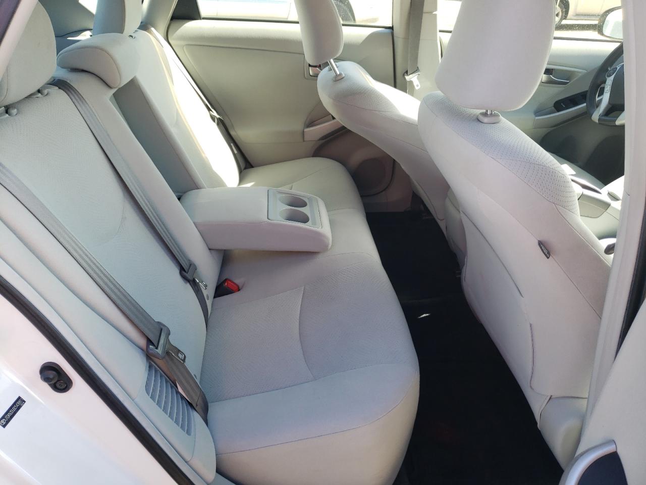Photo 6 from auction – 2012 TOYOTA PRIUS with VIN JTDKN3DU0C5438811