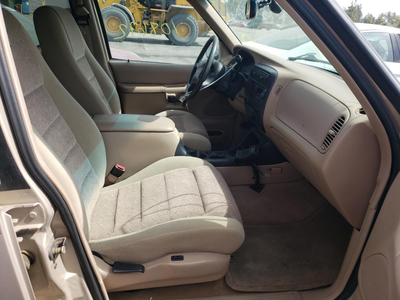 Photo 5 from auction – 1998 FORD EXPLORER with VIN 1FMZU35P1WZA55401