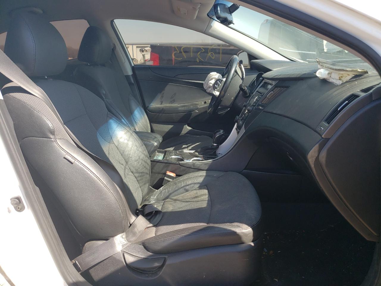 Photo 5 from auction – 2013 HYUNDAI SONATA SE with VIN 5NPEC4AC2DH798099