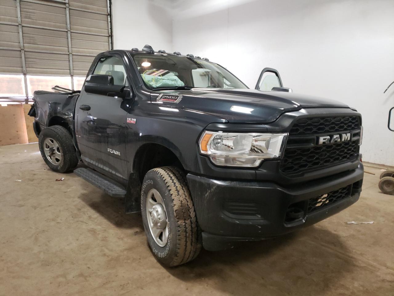 RAM 2500 TRADE 2020 with VIN 3C6MR5AJ8LG267017 - Photo from auction