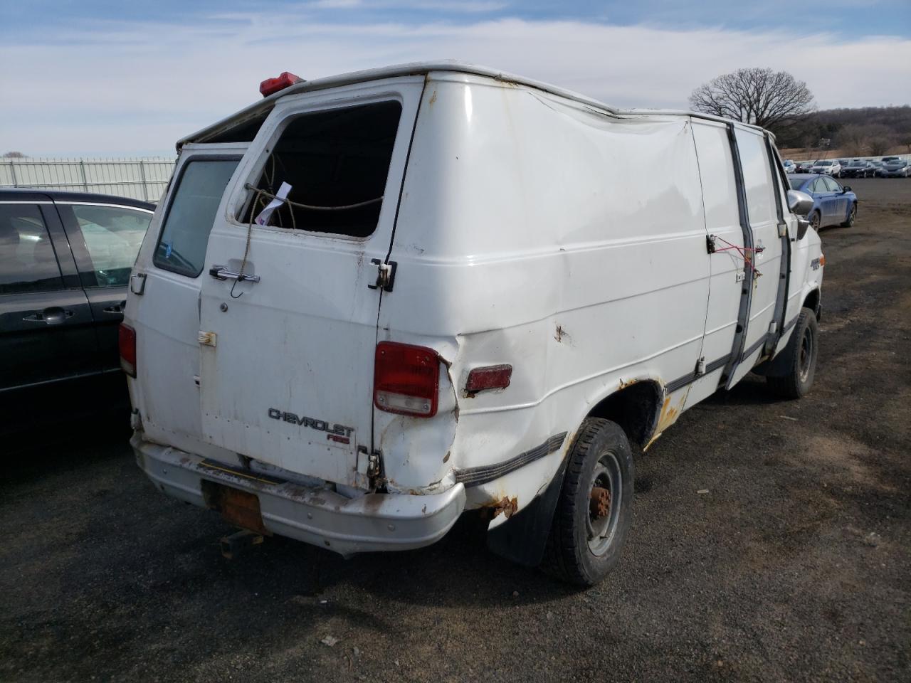 Photo 4 from auction – 1994 CHEVROLET VAN G30 with VIN 1GCHG35K5RF119845