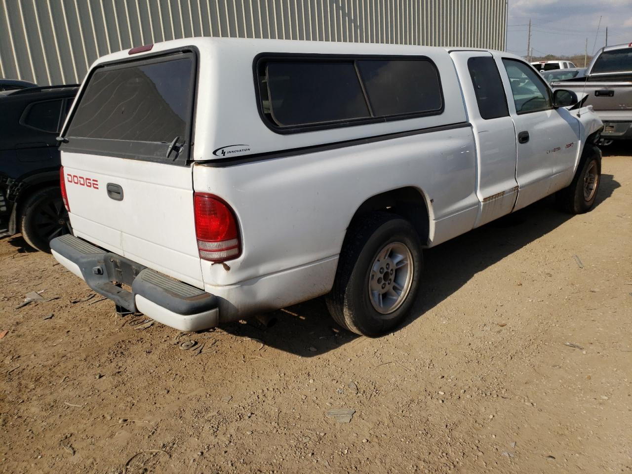 Photo 4 from auction – 1999 DODGE DAKOTA with VIN 1B7GL22X7XS225056