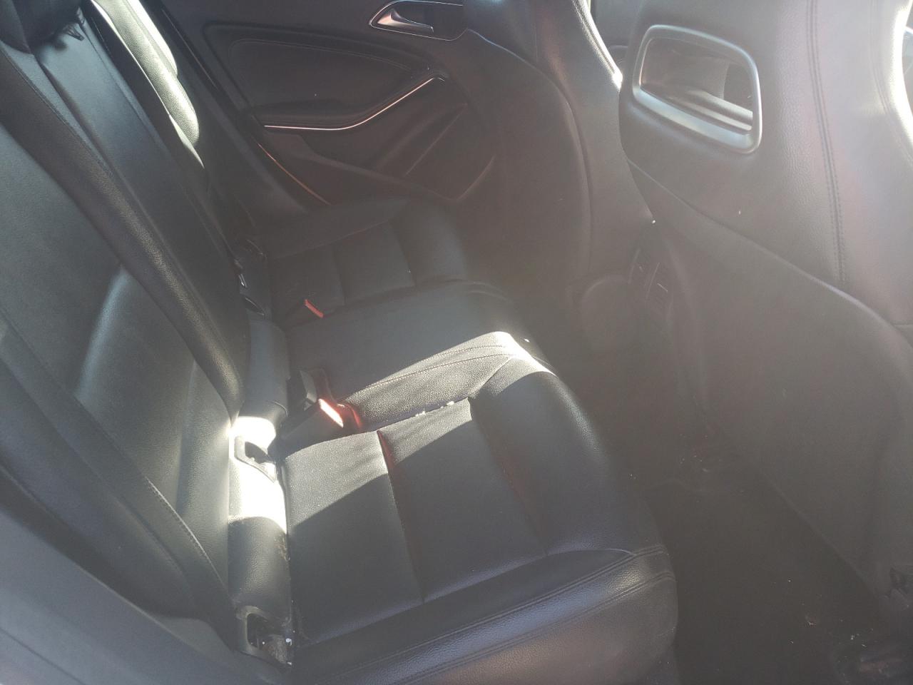 Photo 6 from auction – 2014 MERCEDES-BENZ CLA 250 with VIN WDDSJ4EB9EN044179