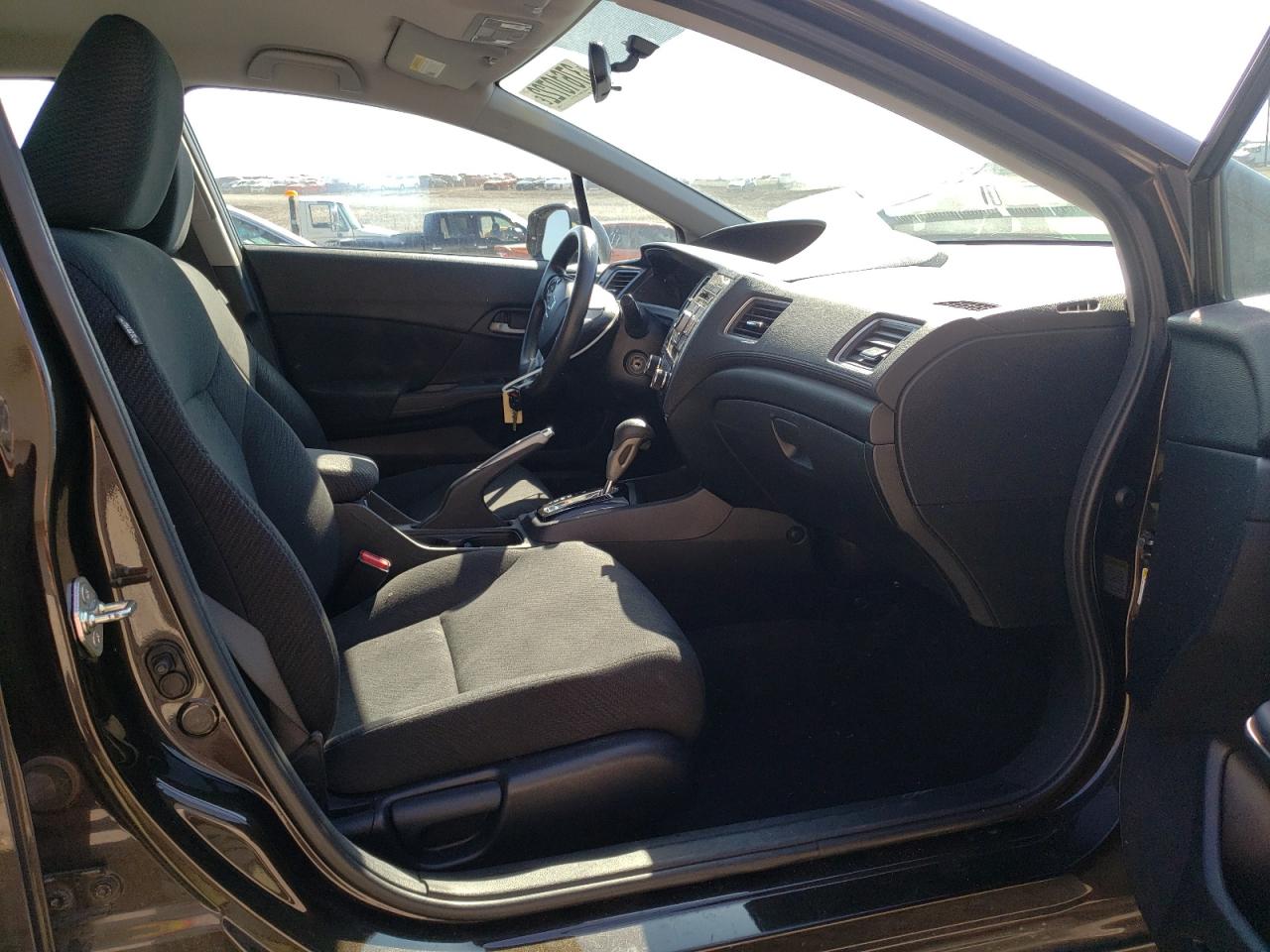 Photo 5 from auction – 2013 HONDA CIVIC LX with VIN 2HGFB2F56DH590646