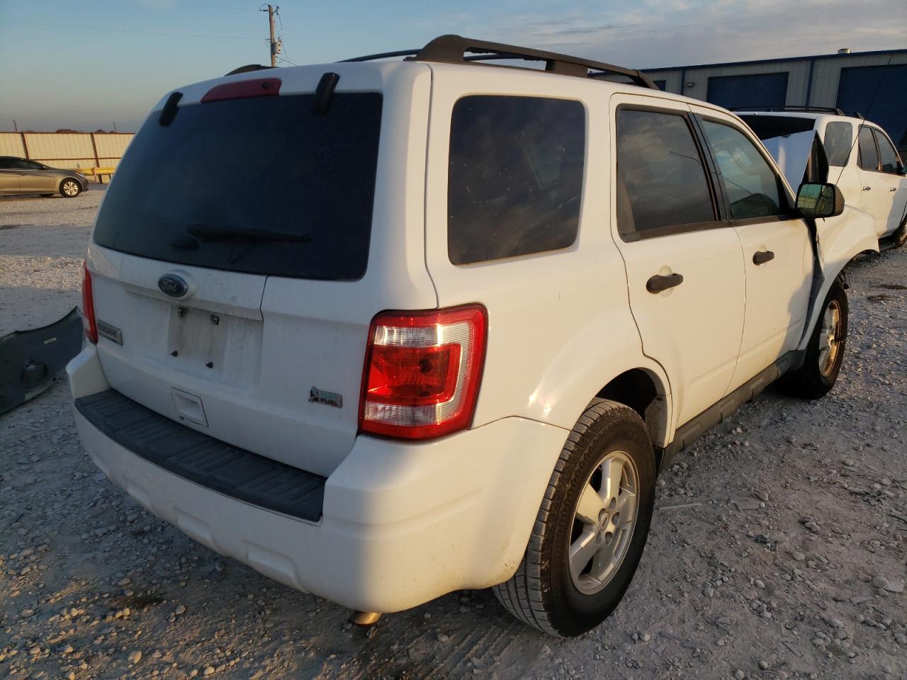 Photo 4 from auction – 2011 FORD ESCAPE XLT with VIN 1FMCU0DG2BKB85177