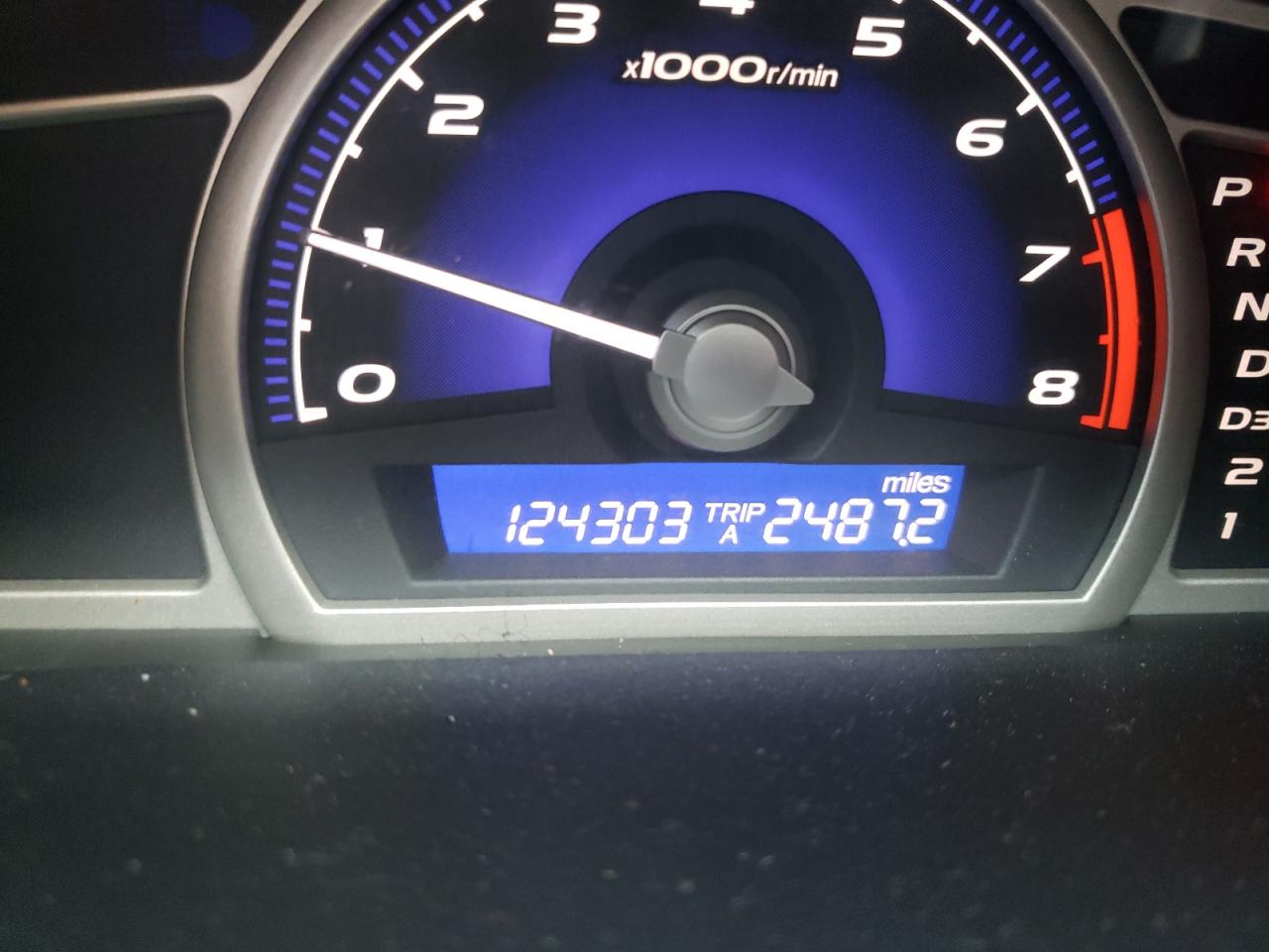 Photo 8 from auction – 2011 HONDA CIVIC LX-S with VIN 2HGFA1F68BH520147