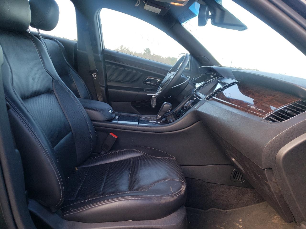 Photo 5 from auction – 2018 FORD TAURUS LIM with VIN 1FAHP2F84JG103248
