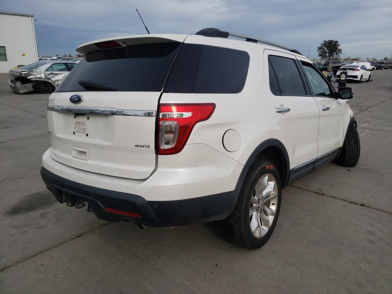 Photo 4 from auction – 2012 FORD EXPLORER L with VIN 1FMHK8F88CGA84472