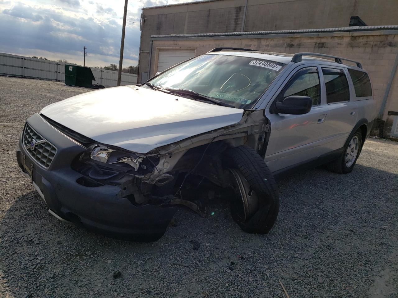 Photo 2 from auction – 2004 VOLVO XC70 with VIN YV1SZ59H441171879