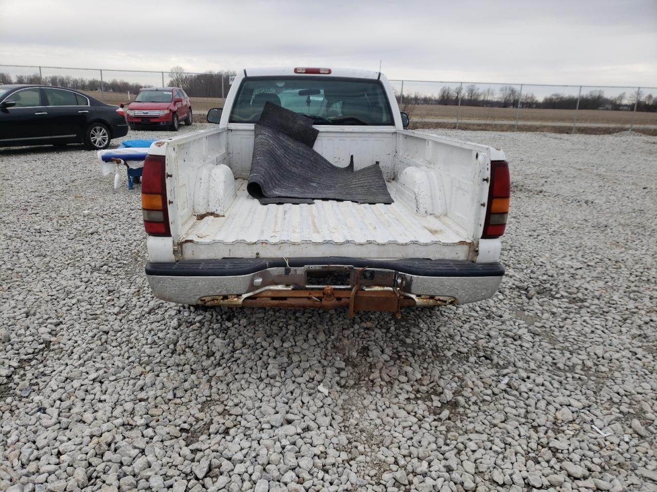 Photo 9 from auction – 2002 CHEVROLET SILVERADO with VIN 1GCEC14V52Z140584