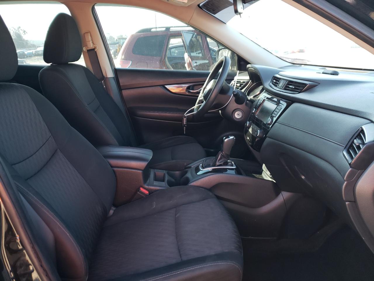 Photo 5 from auction – 2018 NISSAN ROGUE S with VIN KNMAT2MT1JP584624