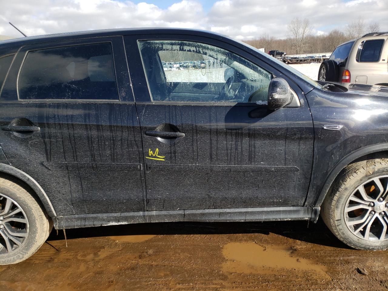 Photo 9 from auction – 2016 MITSUBISHI OUTLANDER with VIN JA4AP3AW3GZ042411