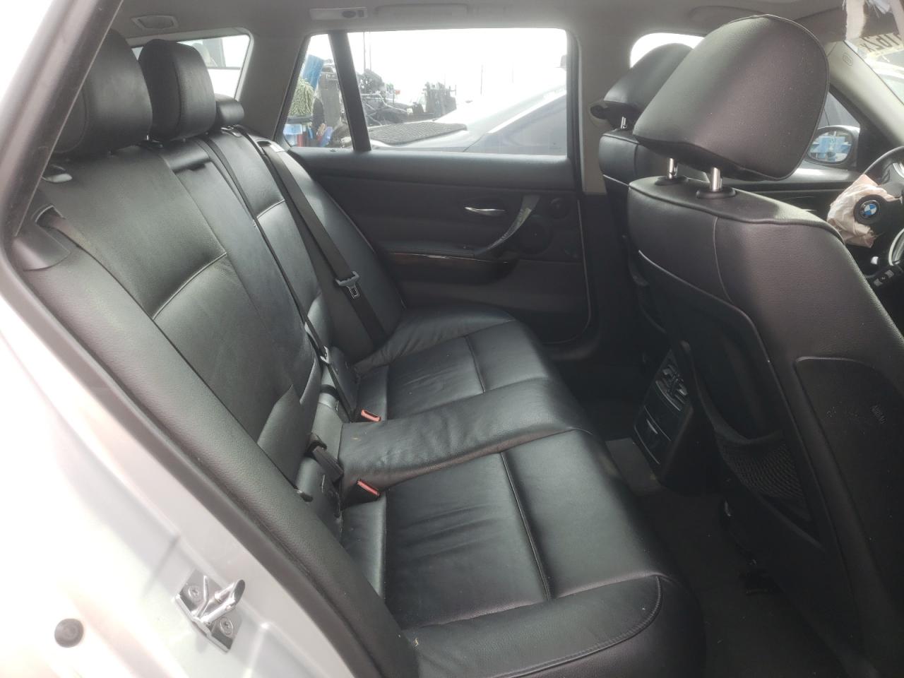 Photo 6 from auction – 2008 BMW 328 IT with VIN WBAVS135X8FX16925