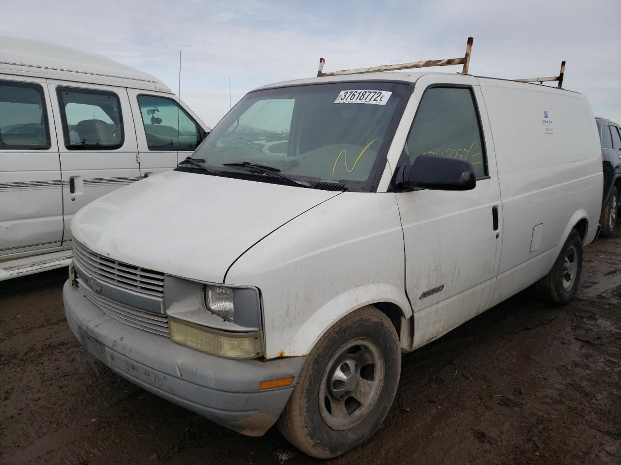 Photo 2 from auction – 2000 CHEVROLET ASTRO VAN with VIN 1GCDM19X32B111208