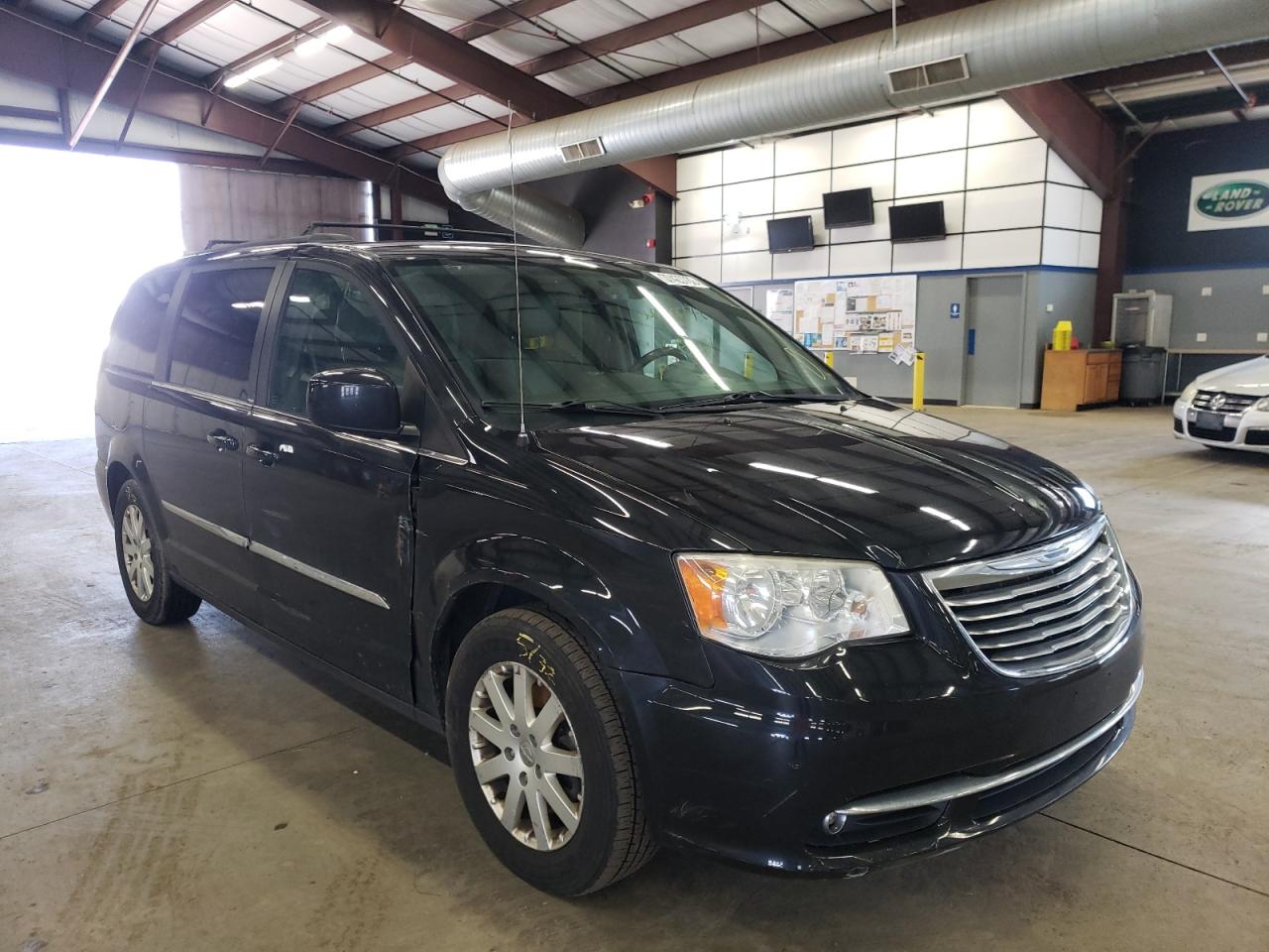 Photo 1 from auction – 2014 CHRYSLER TOWN & COU with VIN 2C4RC1BG9ER233774