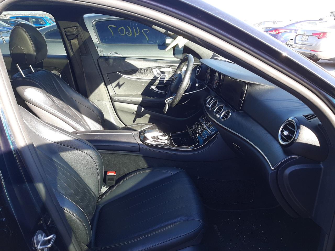 Photo 5 from auction – 2017 MERCEDES-BENZ E 300 with VIN WDDZF4JB4HA022365
