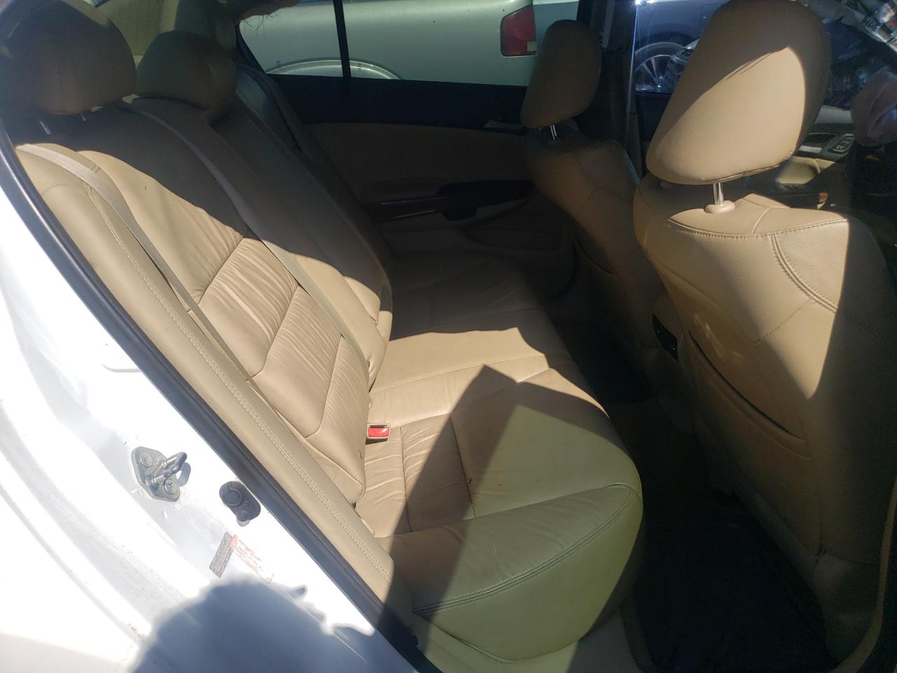Photo 6 from auction – 2012 HONDA ACCORD EXL with VIN 1HGCP3F85CA008358