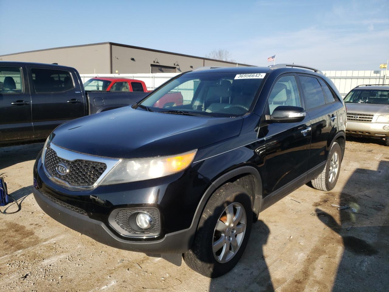 Photo 2 from auction – 2011 KIA SORENTO BA with VIN 5XYKT4A11BG168032