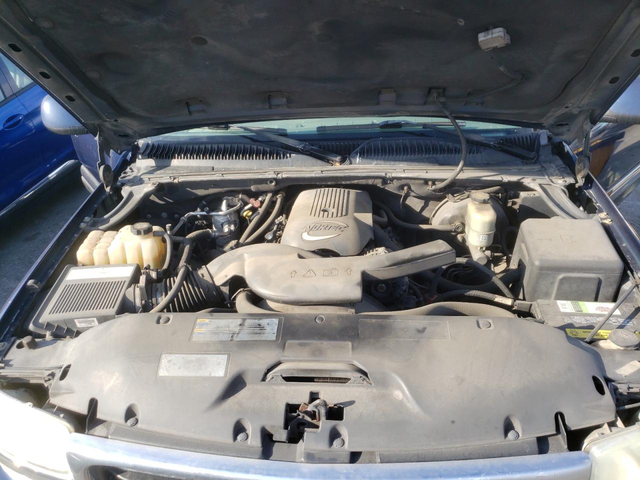 Photo 7 from auction – 2002 GMC YUKON with VIN 1GKEC13V62R308609
