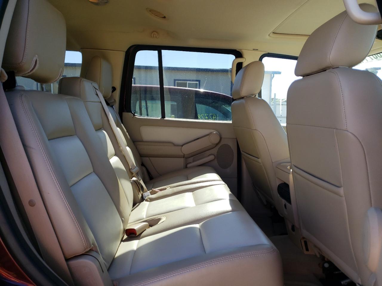 Photo 6 from auction – 2006 FORD EXPLORER L with VIN 1FMEU65E56UA01210