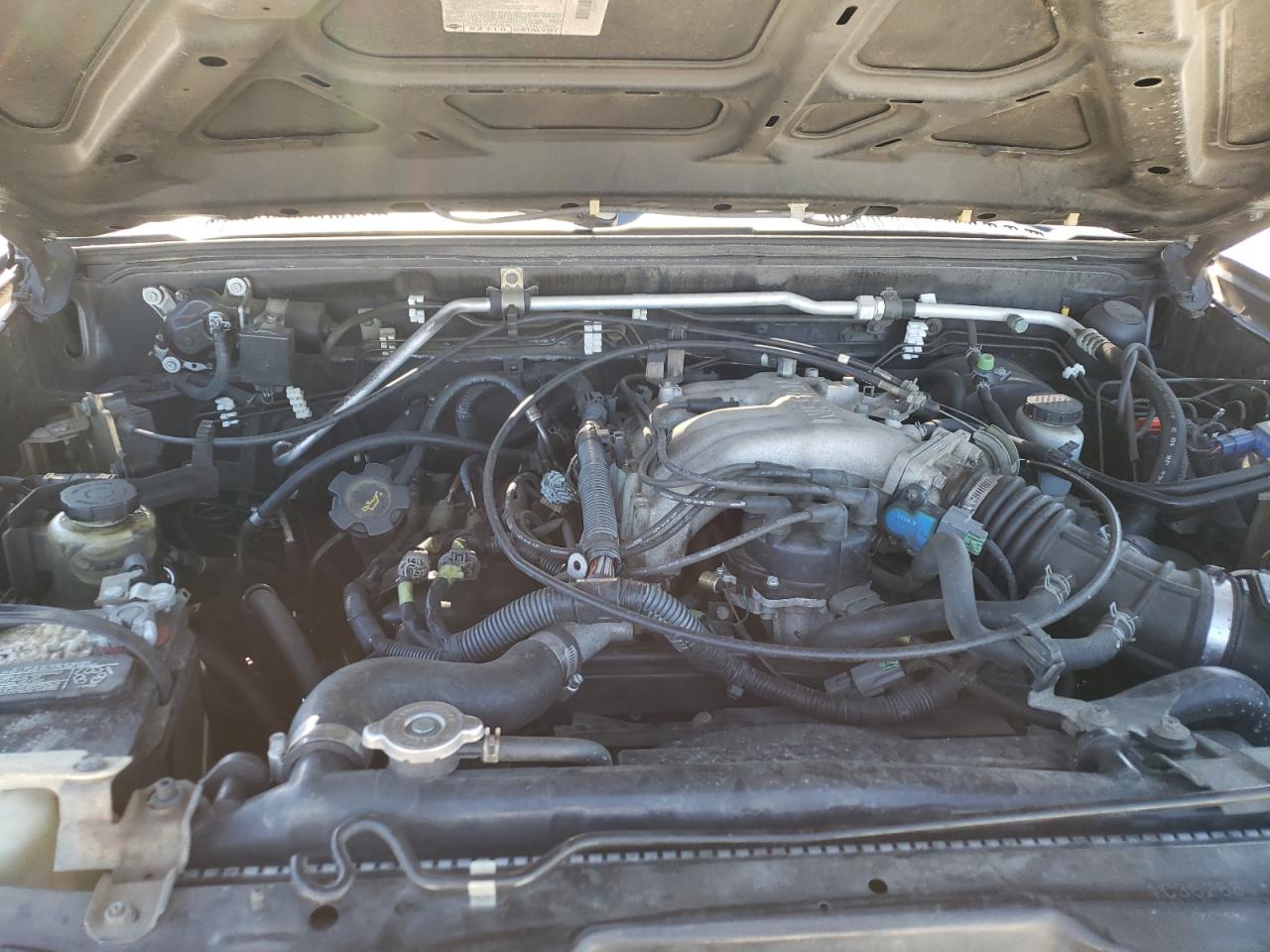 Photo 7 from auction – 2001 NISSAN FRONTIER K with VIN 1N6ED26Y21C362881