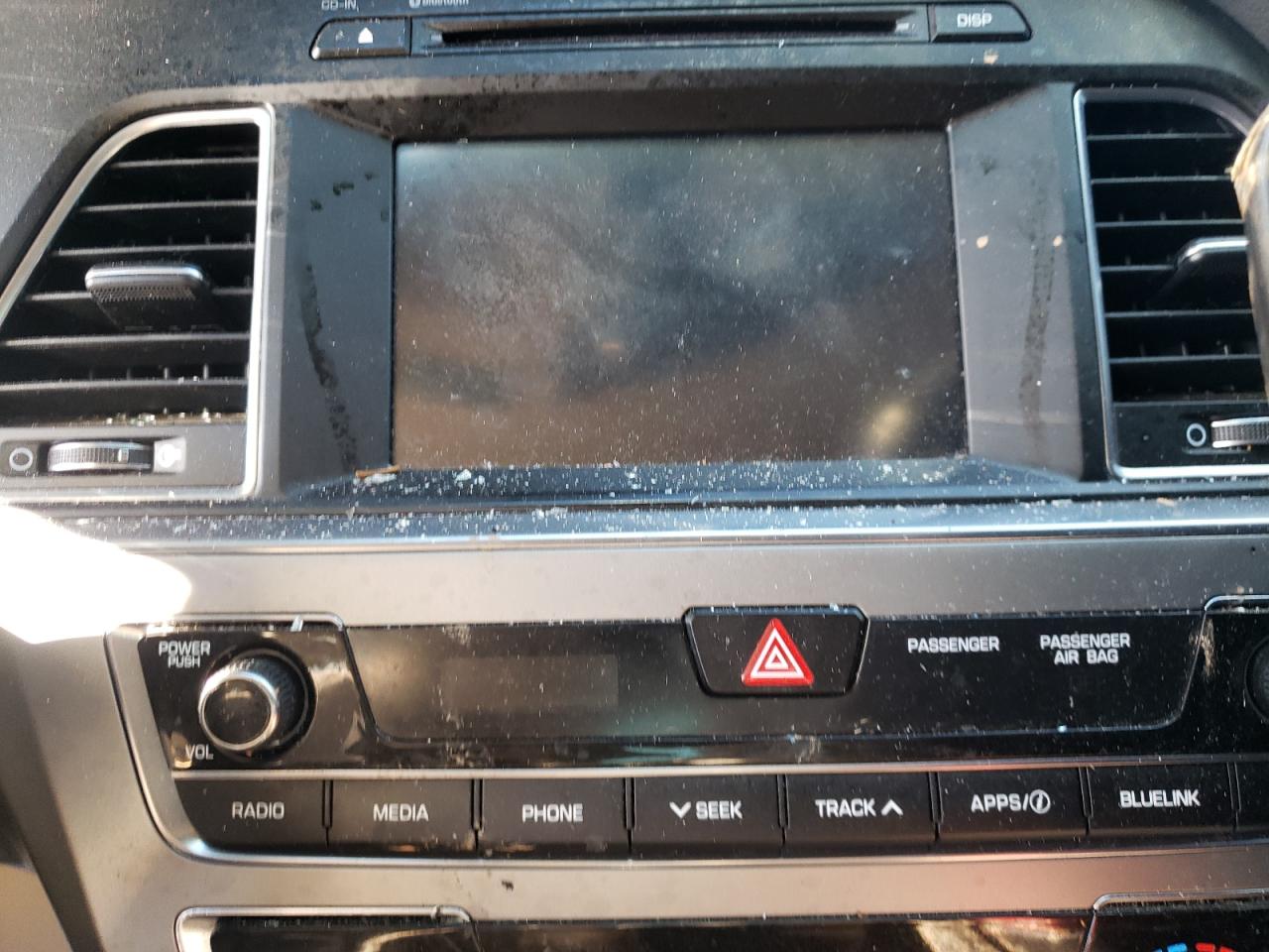 Photo 9 from auction – 2016 HYUNDAI SONATA SE with VIN 5NPE24AF8GH426929
