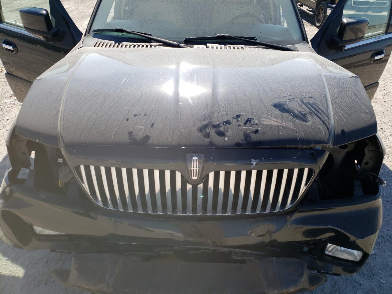 Photo 7 from auction – 2006 LINCOLN NAVIGATOR with VIN 5LMFU28536LJ24161